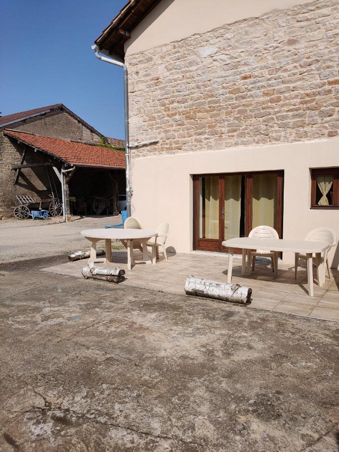La Ferme Du Grand Faubourg Bed & Breakfast Pont-de-Vaux Exterior photo
